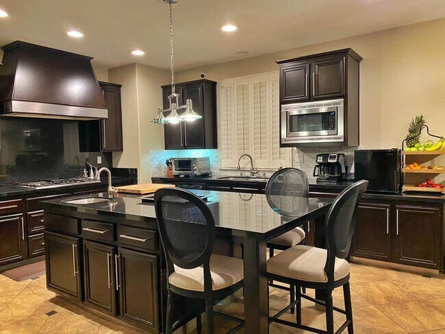 Foto del edificio - 1332 N Paradise Ridge Way