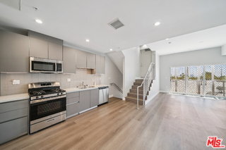 Foto del edificio - 1223 Hayworth Ave