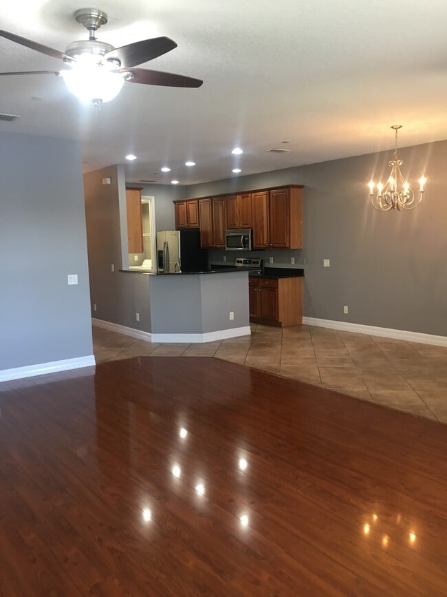 Foto del edificio - 7433 Terrace River Dr