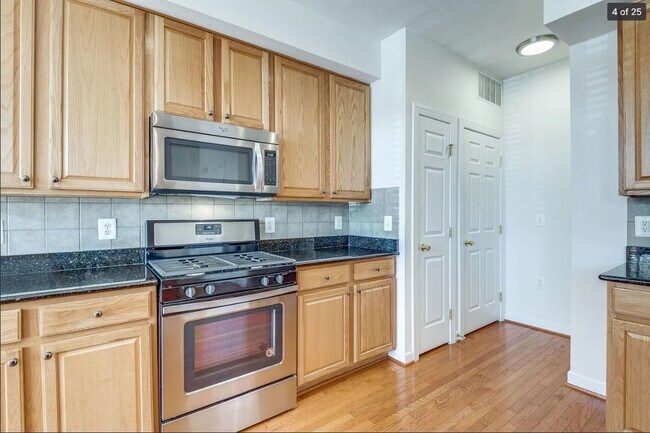 Foto del edificio - 2458 Curie Ct