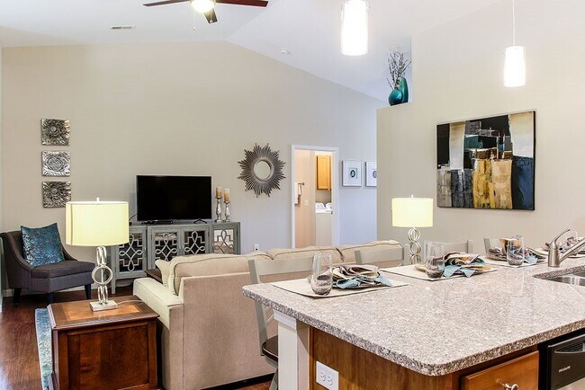 Cocinas espaciosas con comedor - Redwood Greer Abner Creek Road