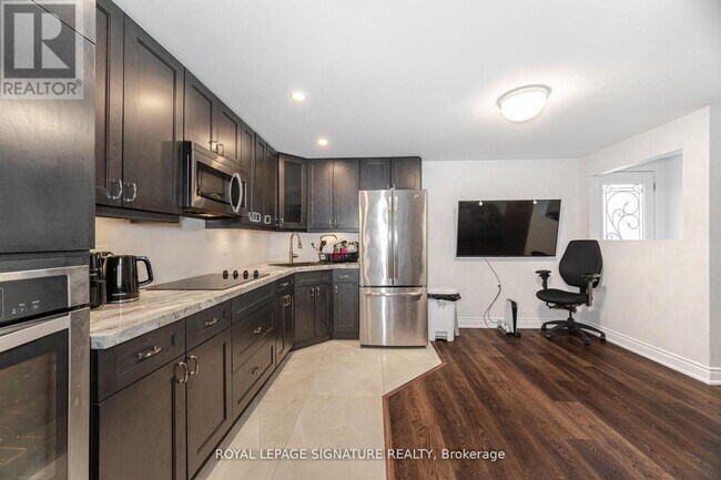 Building Photo - 481 Brisdale Dr