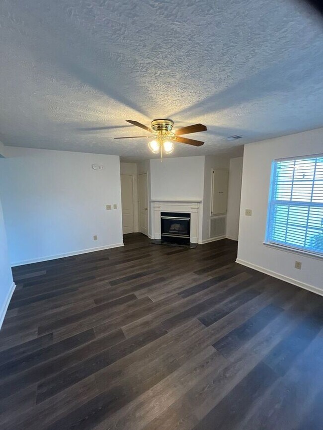 Foto del edificio - 605 Federal Ct