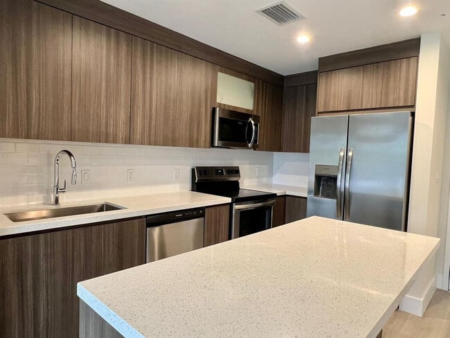 Building Photo - 1938 Jackson St