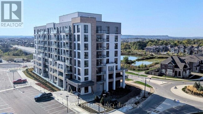 Building Photo - 720 Whitlock Ave