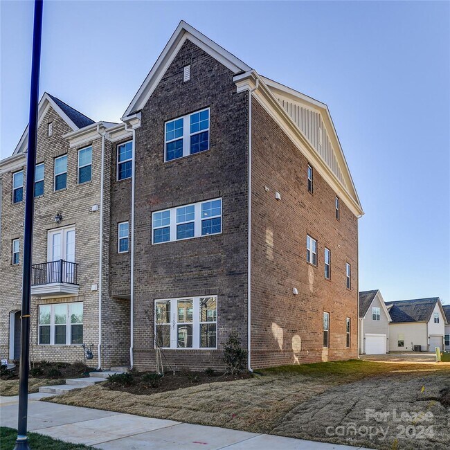 Building Photo - 11523 Red Rust Ln