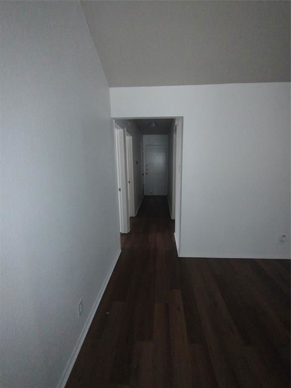 Building Photo - 205 Pin Oak Dr