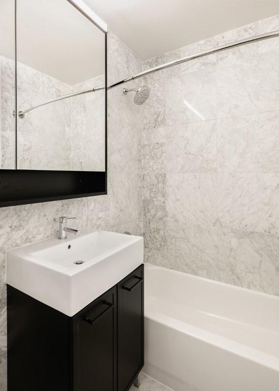 Building Photo - 2 bedroom in NEW YORK NY 10005