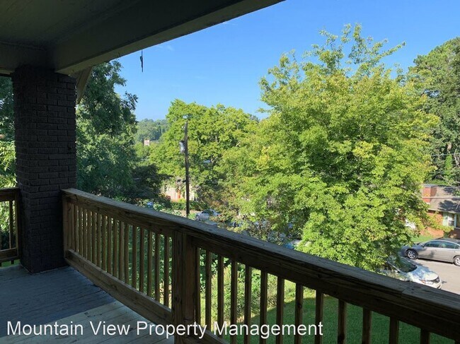 Foto del edificio - 4 br, 2 bath House - 214 Booth Rd
