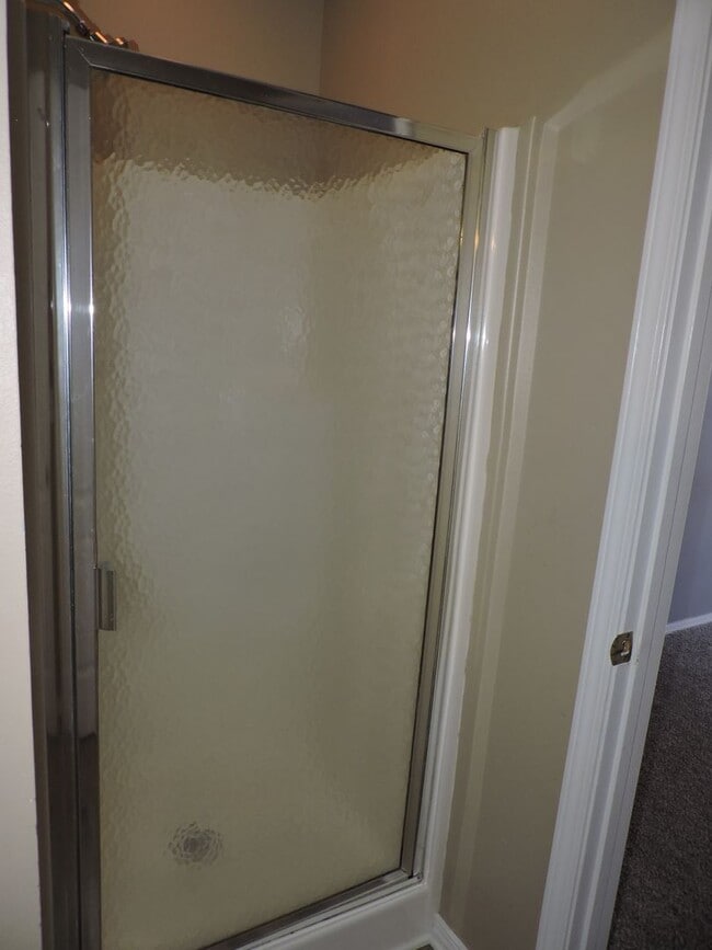 Building Photo - Four bedroom home near Navy Federal Complex!