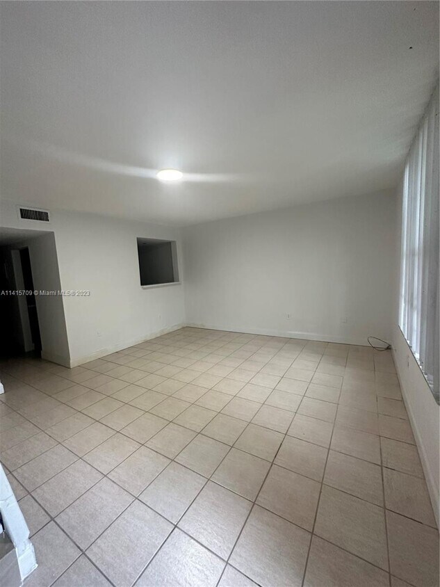 14204 NE 3rd Ct, Miami, FL 33161 Townhouse for Rent in Miami, FL