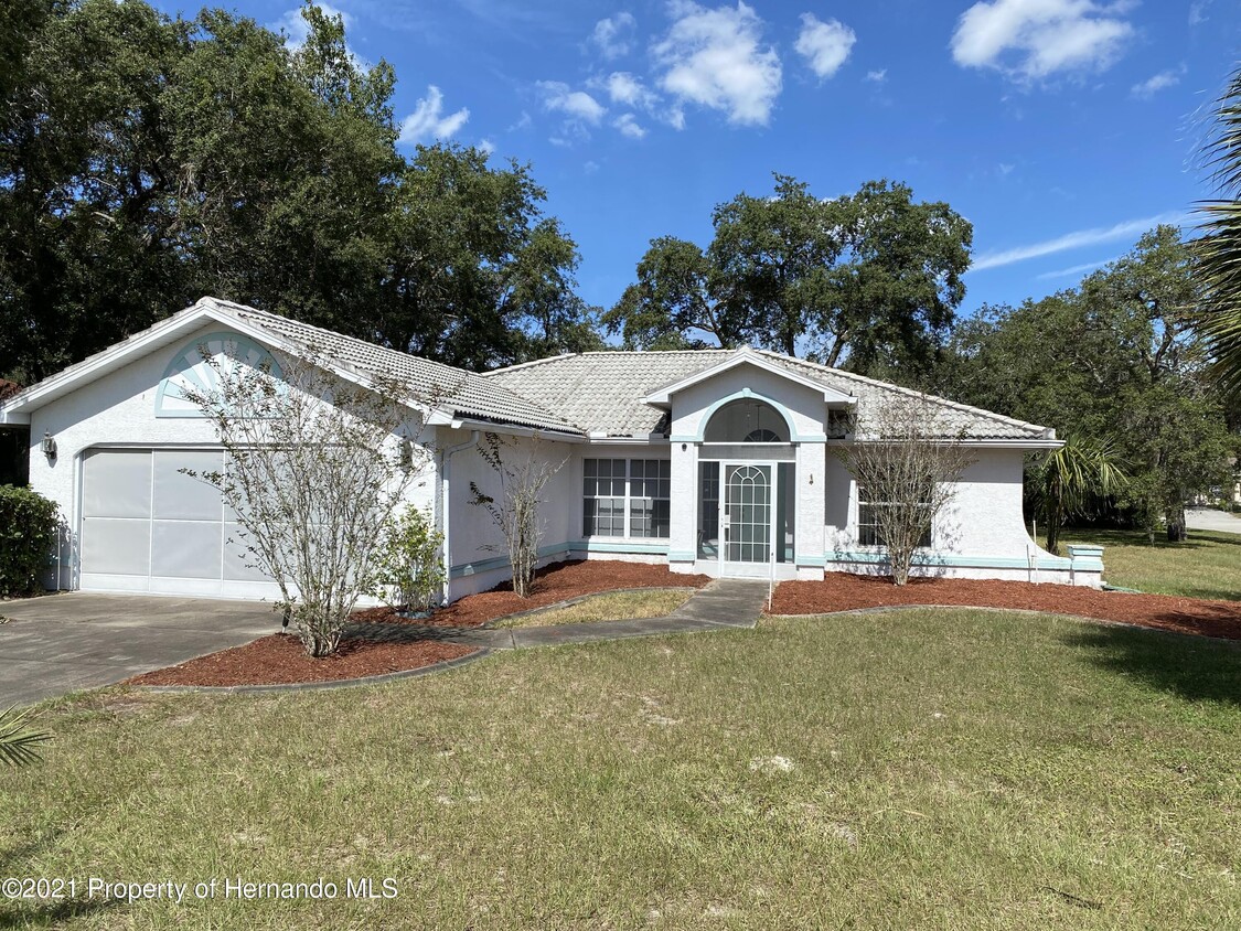 8117 Rhanbuoy Rd, Spring Hill, FL 34606 - House Rental in Spring Hill ...