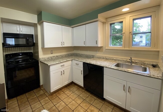 Building Photo - 4 br, 1.5 bath House - 909 Sybil St 909 Sybil