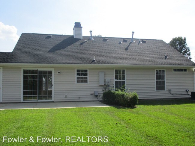 Foto del edificio - 3 br, 2 bath House - 118 Hammond Drive