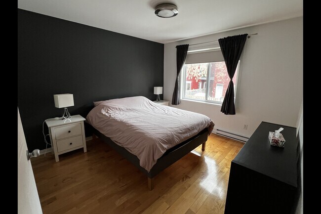 Photo du bâtiment - 4707 Rue Rivard