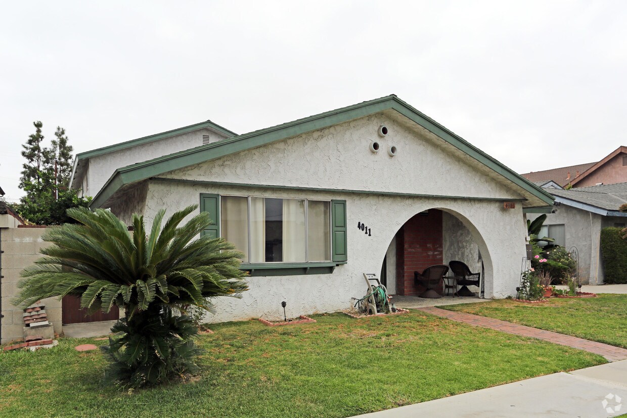 Building Photo - 4011 Green Ave