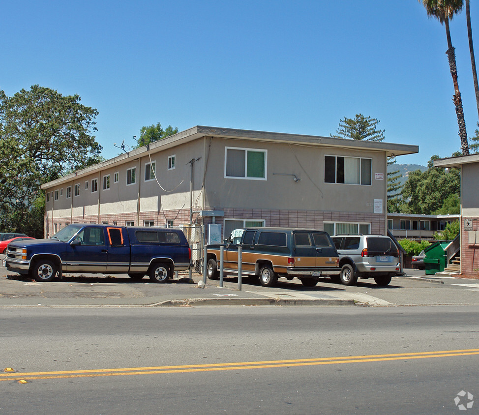 Building Photo - Valley of the Moon Apartments