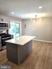 Building Photo - 897 Chapel Dr