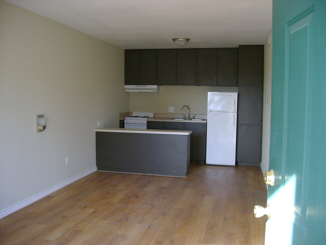 Building Photo - 5901 Calloway Dr S