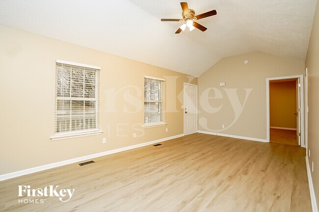 Foto del edificio - 1415 Tuffnell Dr