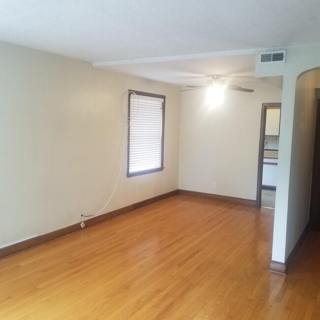 Foto del edificio - 7752 Wise Ave