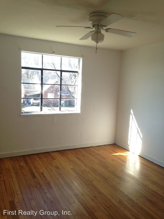 Building Photo - 231-239 Ryburn Ave