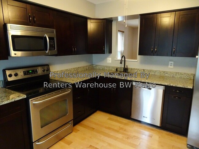 Foto del edificio - 8139 Londonderry Ct