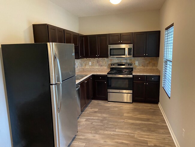 Foto del edificio - 4 bedroom/4 bath