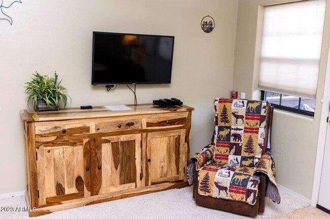 Building Photo - 2375 Quarter Horse Trl