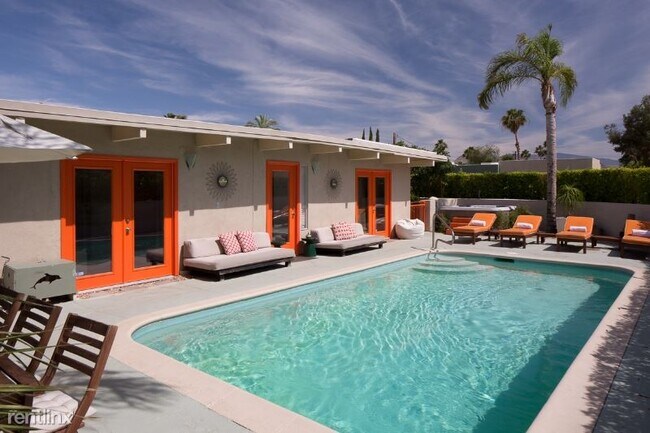 Building Photo - 4 br, 2 bath House - 600 N Plaza Amigo