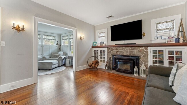Foto del edificio - 637 Hillcrest Blvd
