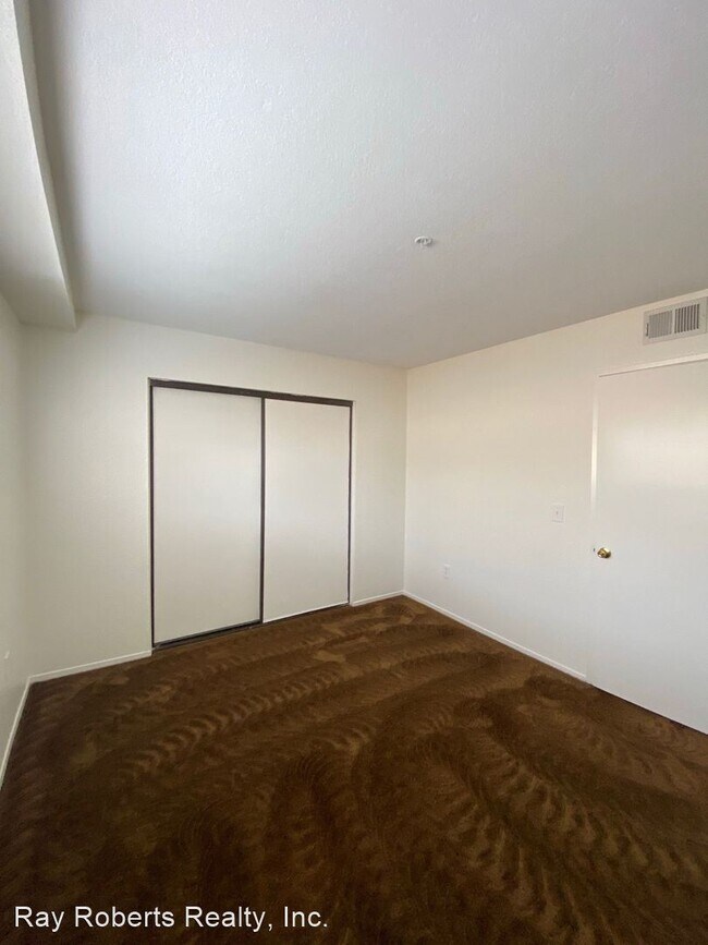 Building Photo - 7916-7924 Stark Drive