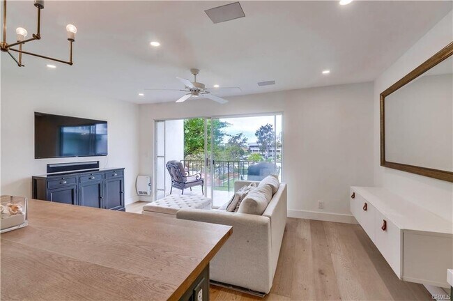 Building Photo - 101 Scholz Plaza