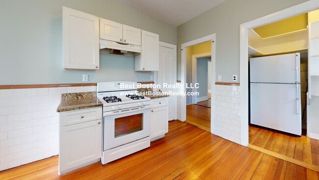Building Photo - 106 Highland Ave