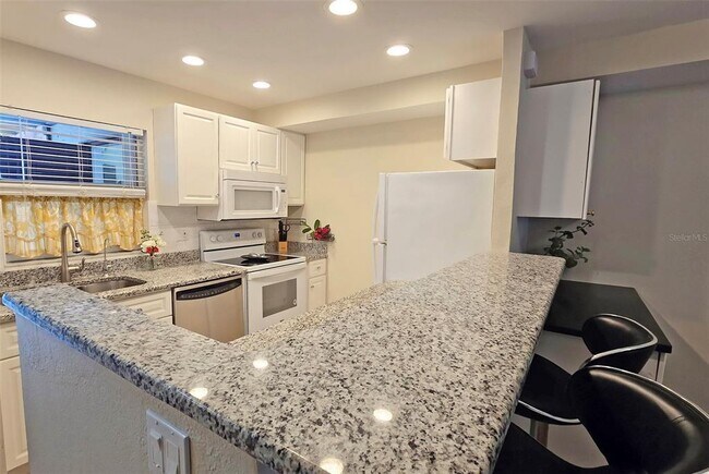 Building Photo - 3333 Ramblewood Ct