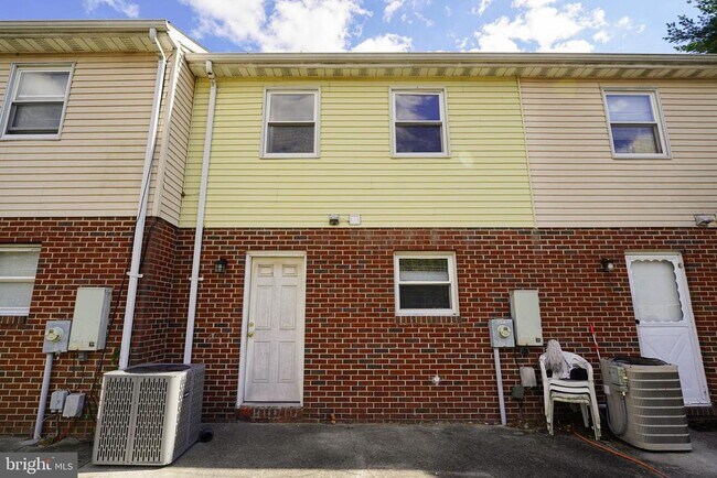 Foto del edificio - 726 Hemlock St