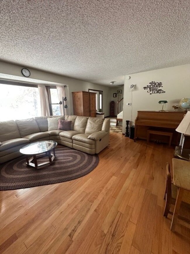 Building Photo - Spacious, Well Maintained Two Story House With 2 Car Attached Garage