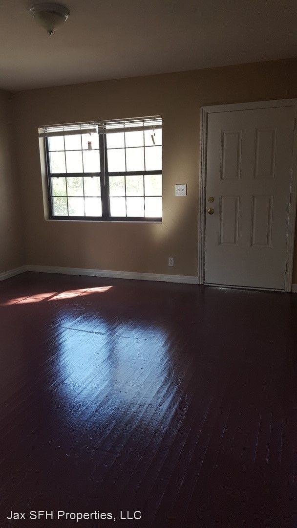Foto del edificio - 3 br, 1 bath House - 6308 Wilson Blvd.