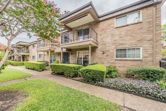 Foto del edificio - 7914 Royal Ln