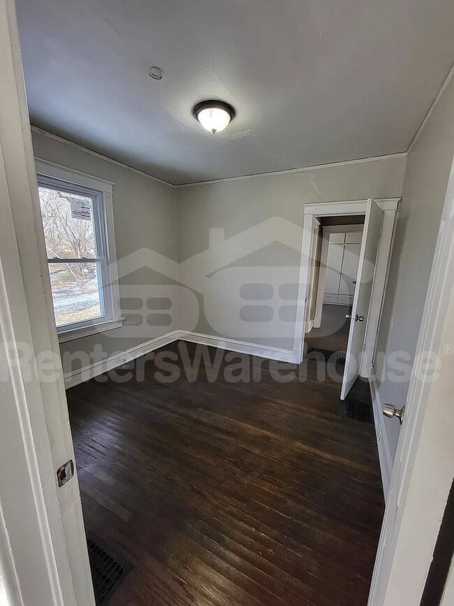 Building Photo - 2235 Quincy St