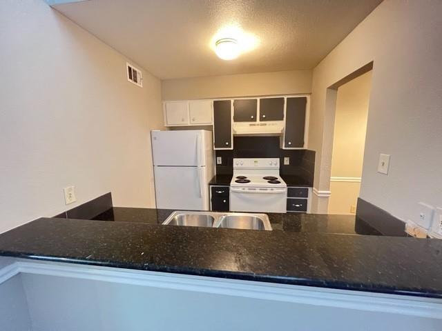 Building Photo - 2710 Community Dr