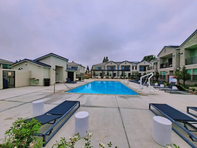 Foto del edificio - Experience Comfort and Style in This Venet...