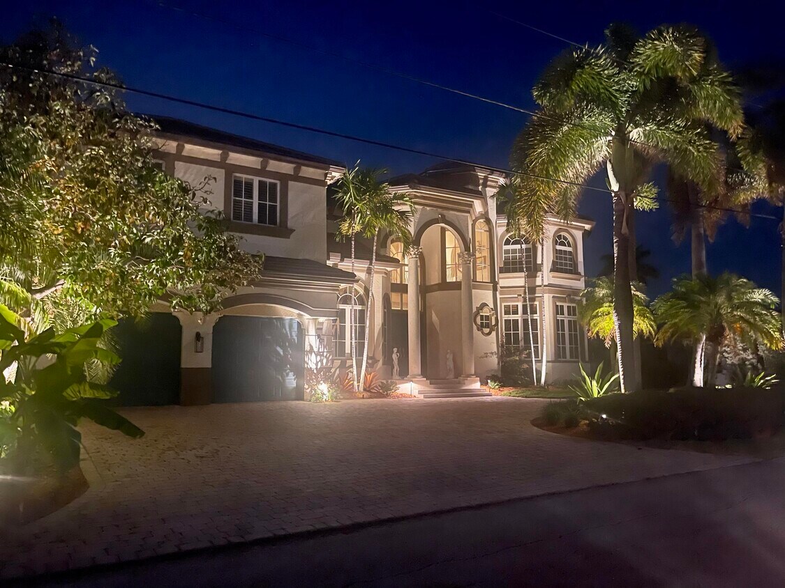 Foto principal - 945 Cypress Dr