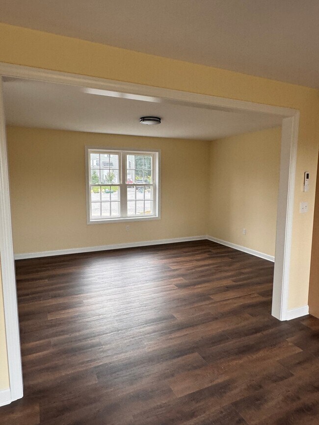 Foto del edificio - 18 Snowberry Cir