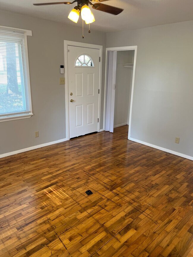 Foto del edificio - Don't miss out on this cozy home!