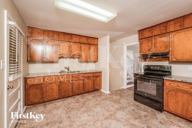 Foto del edificio - 1326 Potter Ave