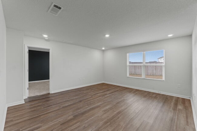 Building Photo - 835 Otto Loop