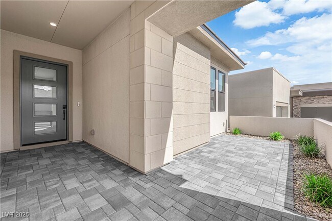 Building Photo - 11032 Rolling Vista Dr