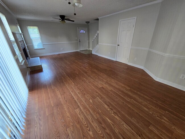 Building Photo - 718 Gemstone Ln