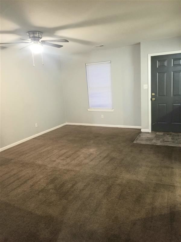 Building Photo - Updated Duplex, Central Location